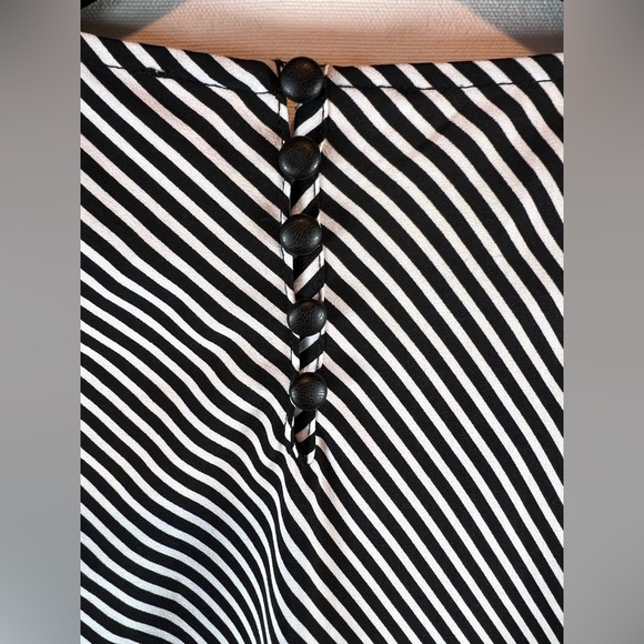 Anthropologie Madison d’Amelie black white stripe blouse size Small slimming - Picture 10 of 10